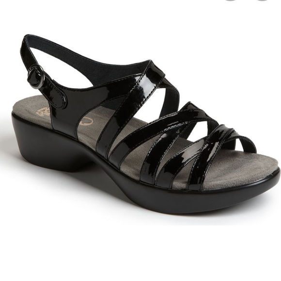 Dansko Shoes - Dansko Dani black patent leather slingback sandals